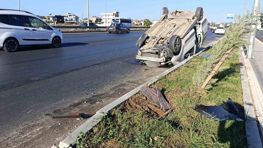 Tırla Çarpışan Araç Havada Takla Atıp Ters Döndü, Sürücü Hafif Yaralandı