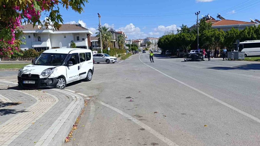 Manavgat’ta Atv İle Hafif Ticari Araç Çarpıştı: 1 Yaralı