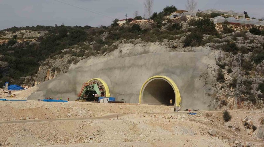 Kıratlı: "mersin, Türkiye’nin Güneydeki Lokomotifi Olacak"