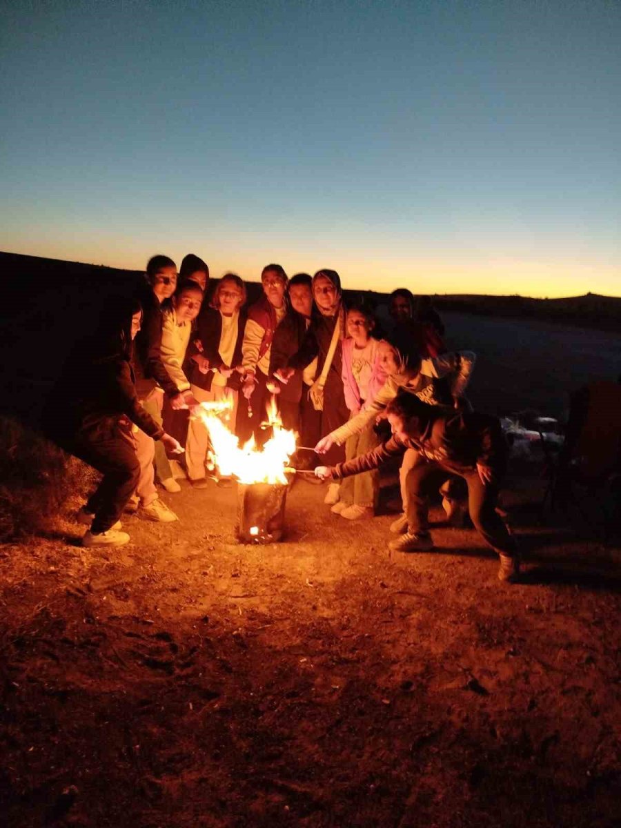 Ortaokul Öğrencileri Meke Krater Gölü’nde Ay Ve Satürn’ü Gözlemledi