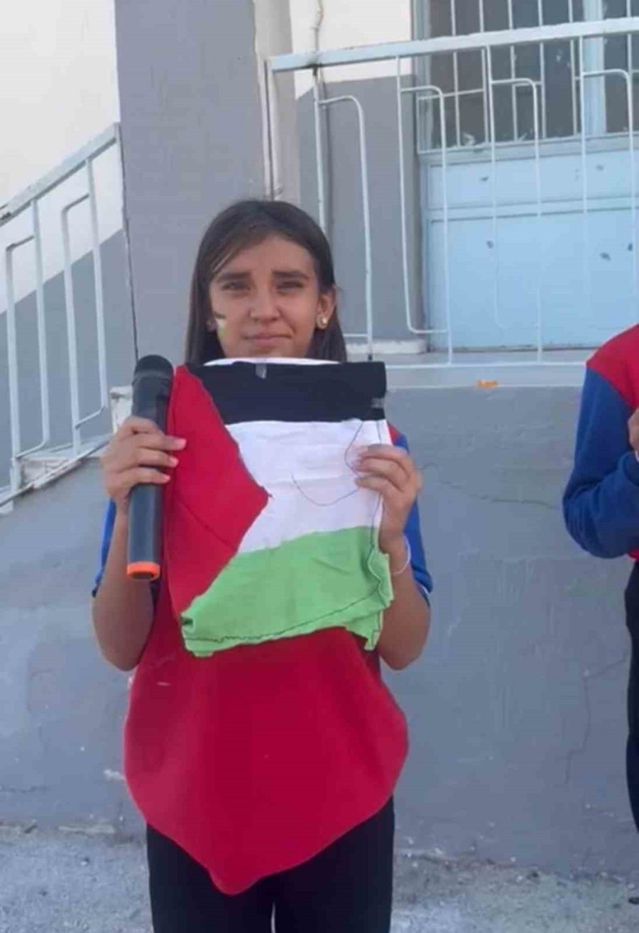 Mut’lu Öğrencilerden Filistin’e Destek