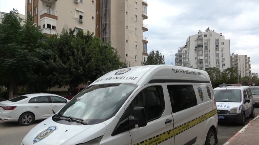 Annesiyle Birlikte Yaşadığı Evde Ölü Bulundu