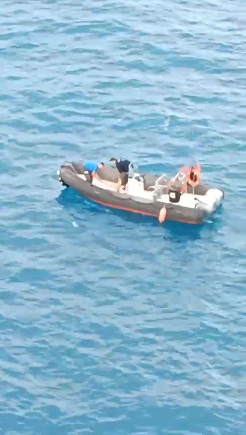 Antalya’da Denizde Erkek Cesedi Bulundu