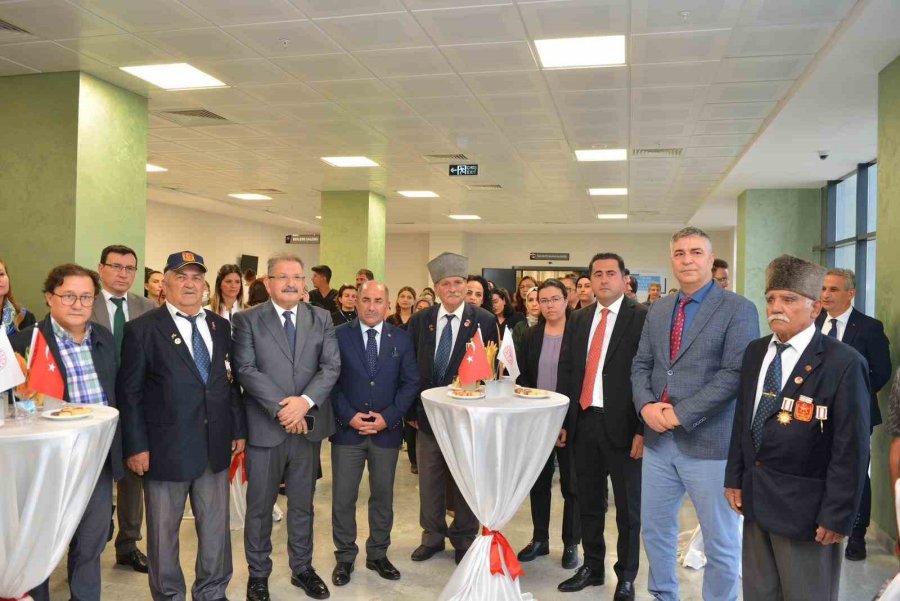 Döşemealtı Devlet Hastanesi’nde Türkiye’de Bir İlk: "vefa Odası" Hizmete Açıldı