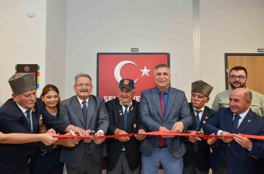 Döşemealtı Devlet Hastanesi’nde Türkiye’de Bir İlk: "vefa Odası" Hizmete Açıldı