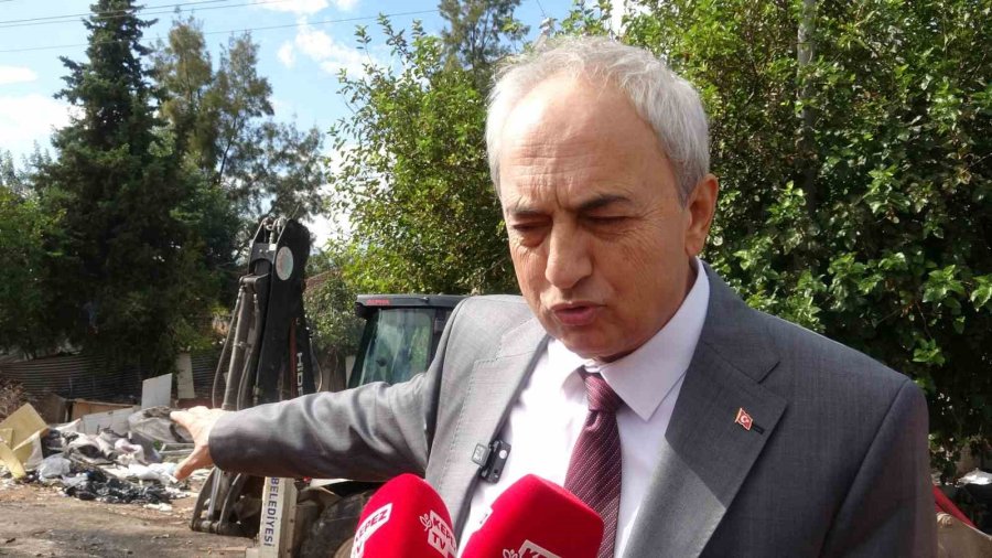 Antalya’da Atık Malzemelerin İstiflendiği 8 Noktadan 30 Kamyon Çöp Çıktı