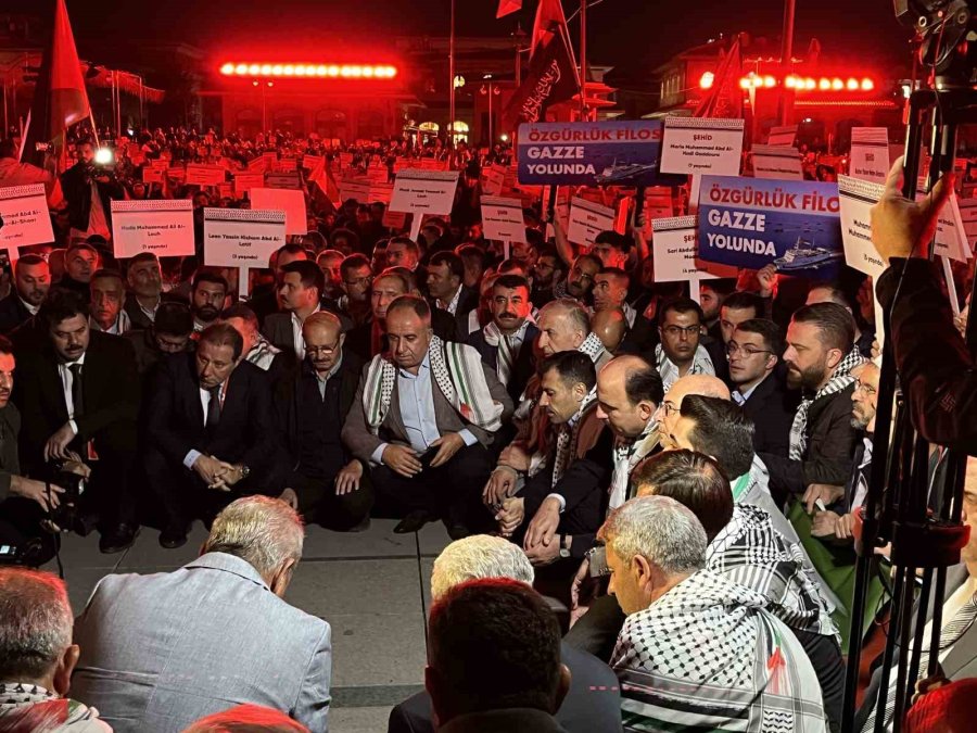 Konya’da Filistin’e Destek İçin Sessiz Yürüyüş