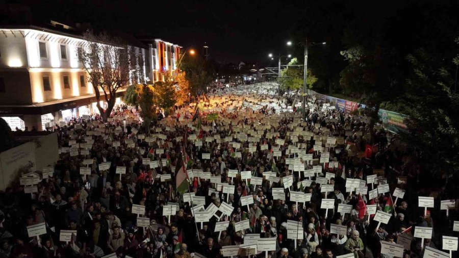 Konya’da Filistin’e Destek İçin Sessiz Yürüyüş