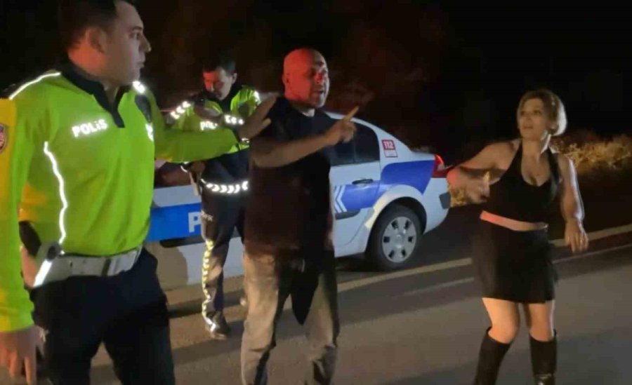 "babam Hakim, Valiyi Arayacağım" Deyip Polisi Tehdit Ettiler