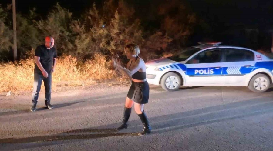 "babam Hakim, Valiyi Arayacağım" Deyip Polisi Tehdit Ettiler