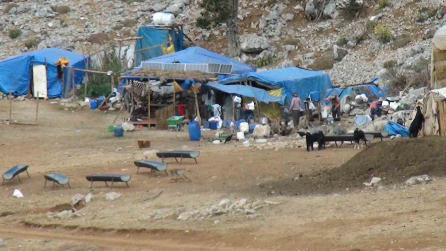 Antalya’da Yörüklerin 4 Aydır Kaldıkları Yaylalardan Dönüşleri Başladı