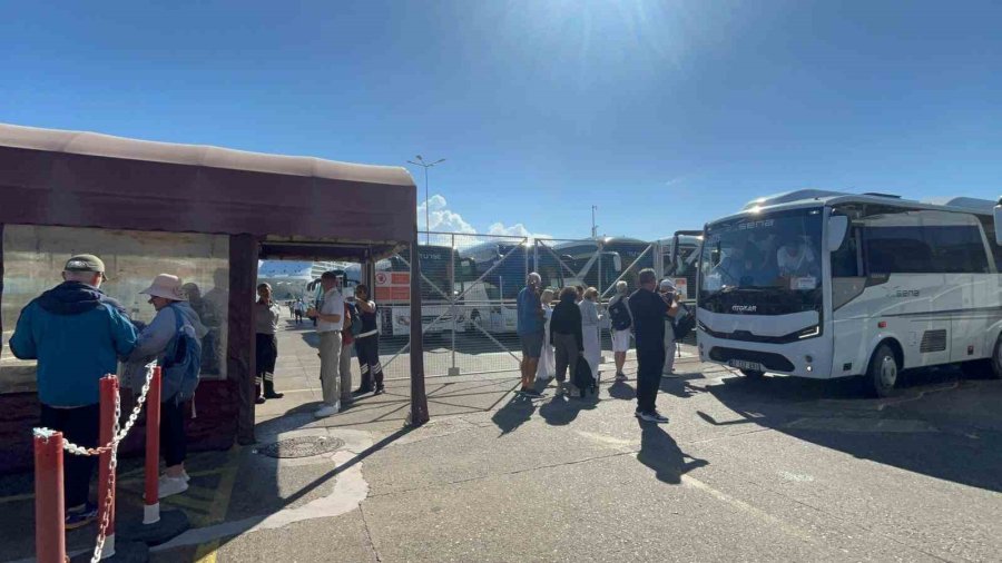 Lüks Kruvaziyer 2 Sene Sonra Tekrar Alanya’da