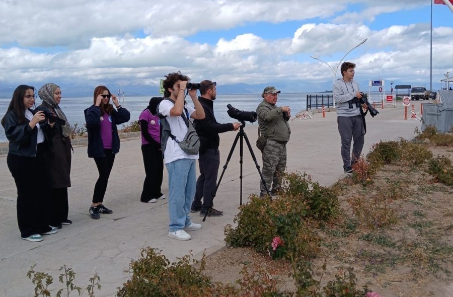 Beyşehir Gölü Kıyılarında Kuş Gözlemi Yaptılar