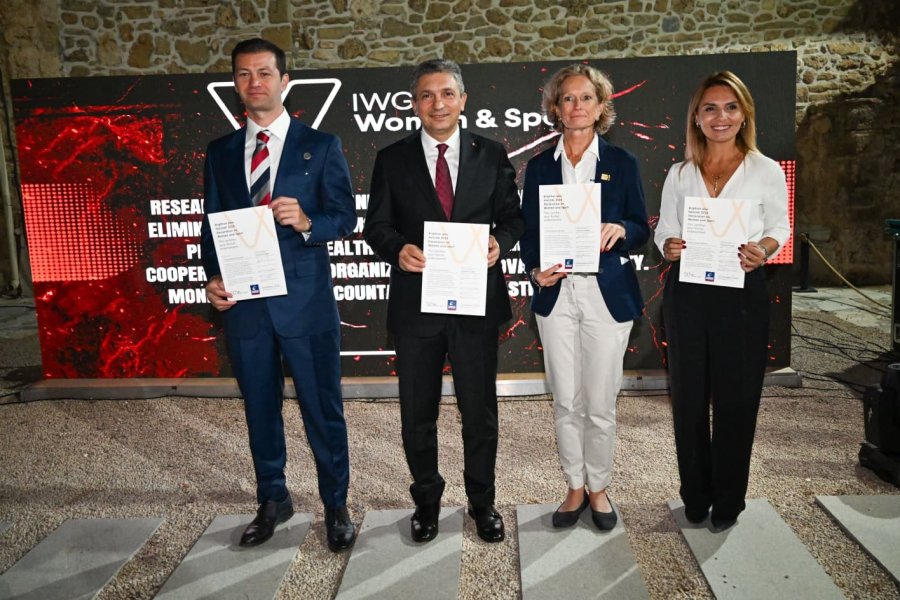 Avrupa’nın En İyi Kürekçileri Antalya’da Yarışıyor