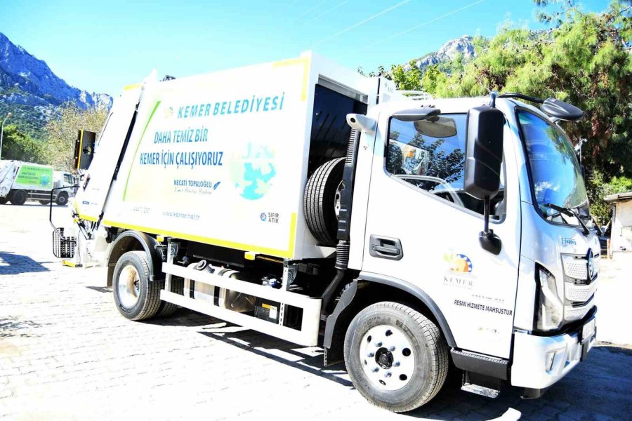 Kemer Belediyesi Araç Filosu Büyüyor