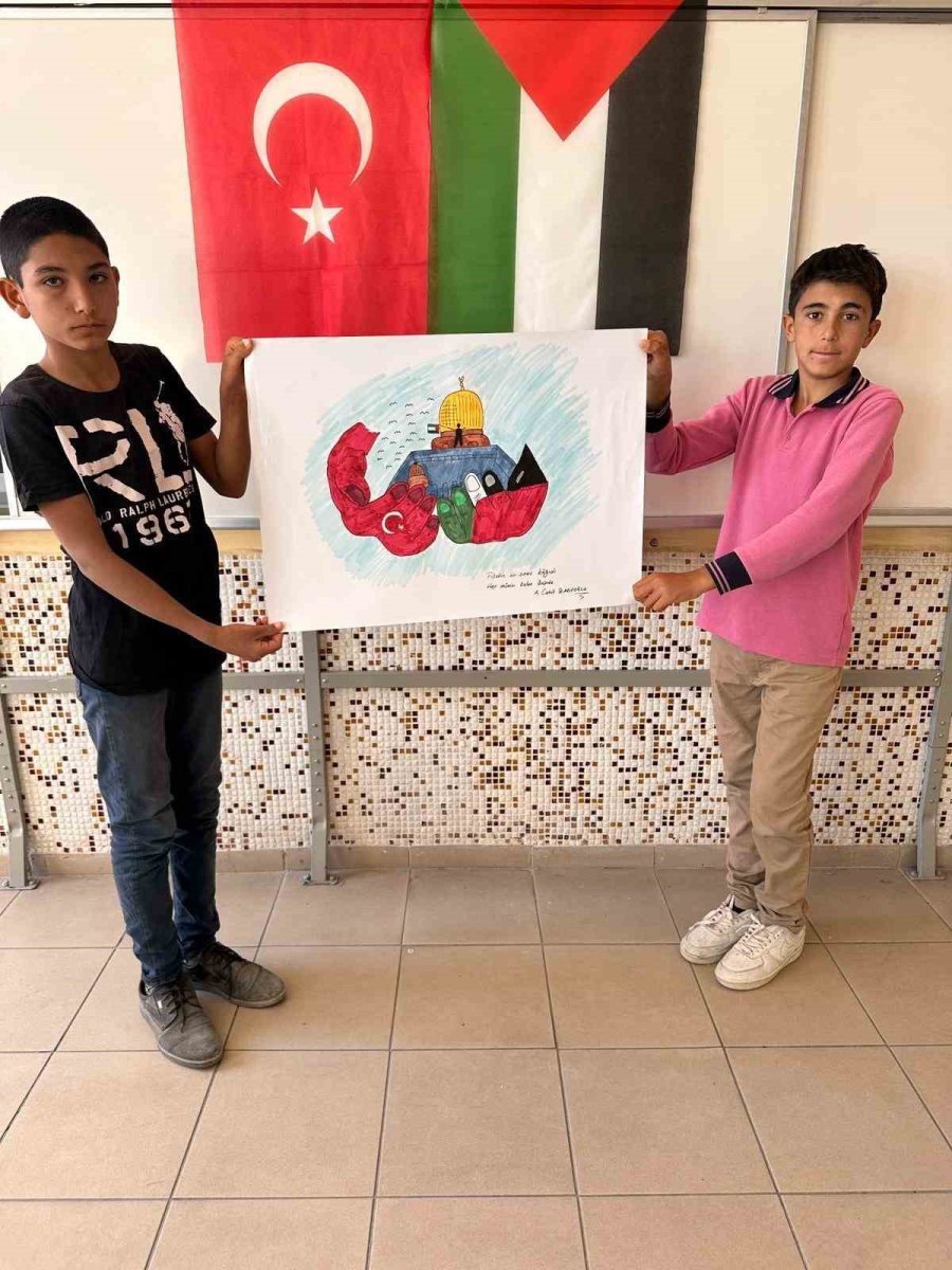 Karapınar’da Küçük Öğrencilerden Filistin İçin Anlamlı Etkinlik