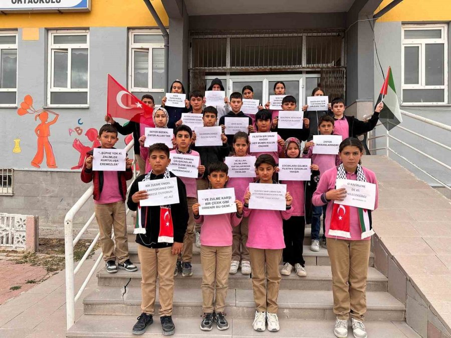 Karapınar’da Küçük Öğrencilerden Filistin İçin Anlamlı Etkinlik
