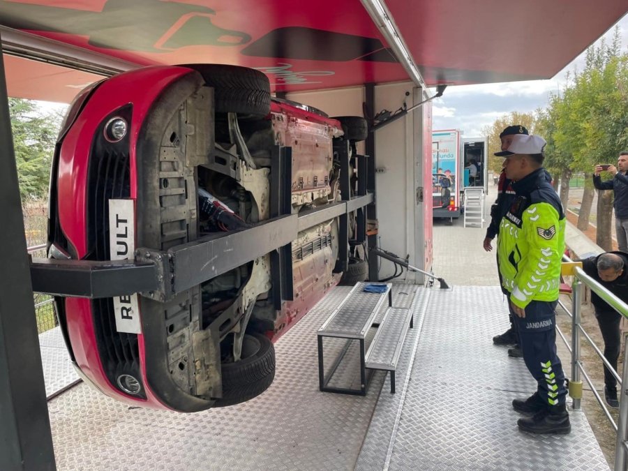 Niğde’de Trafik Güvenliği Eğitimleri Sürüyor