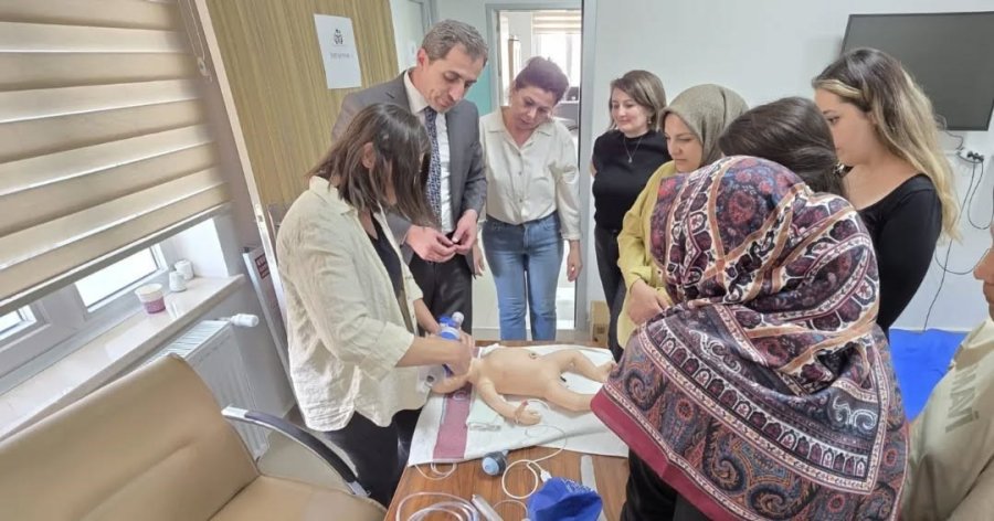 Niğde’de Yenidoğan Canlandırma Eğitimi Düzenlendi