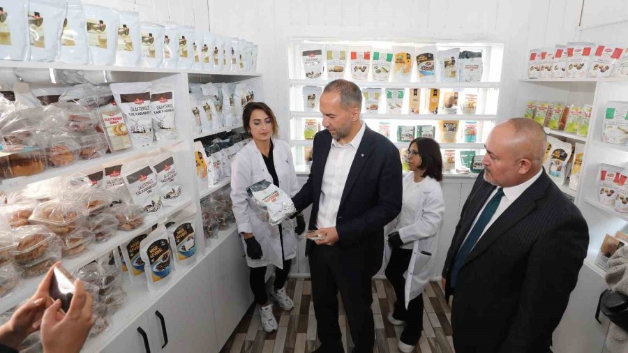 Glütensiz Yaşama Destek İçin Niğmek Glütensiz Büfe Açıldı