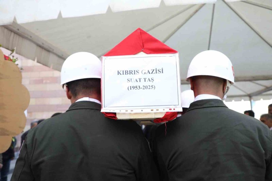 Kıbrıs Gazisi Suat Taş Son Yolculuğuna Uğurlandı