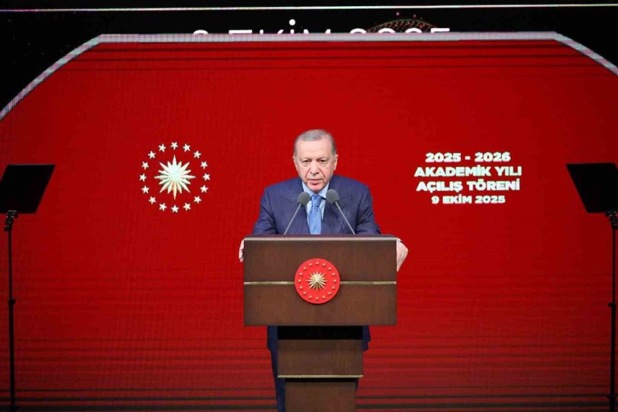 Alkü Rektörü Türkdoğan, 2025-2026 Akademik Yılı Açılış Törenine Katıldı