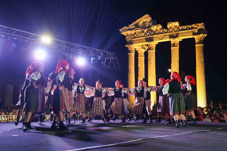 Manavgat’ta Halk Dansları Festivali Coşkusu Başladı