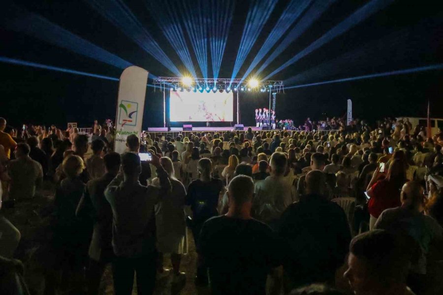 Manavgat’ta Halk Dansları Festivali Coşkusu Başladı