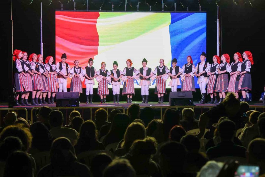 Manavgat’ta Halk Dansları Festivali Coşkusu Başladı