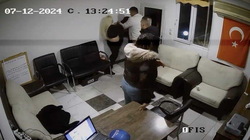 Annenin Tekme Tokat Dövdüğü Taciz Şüphelisine İlk Duruşmada 10 Yıl Hapis