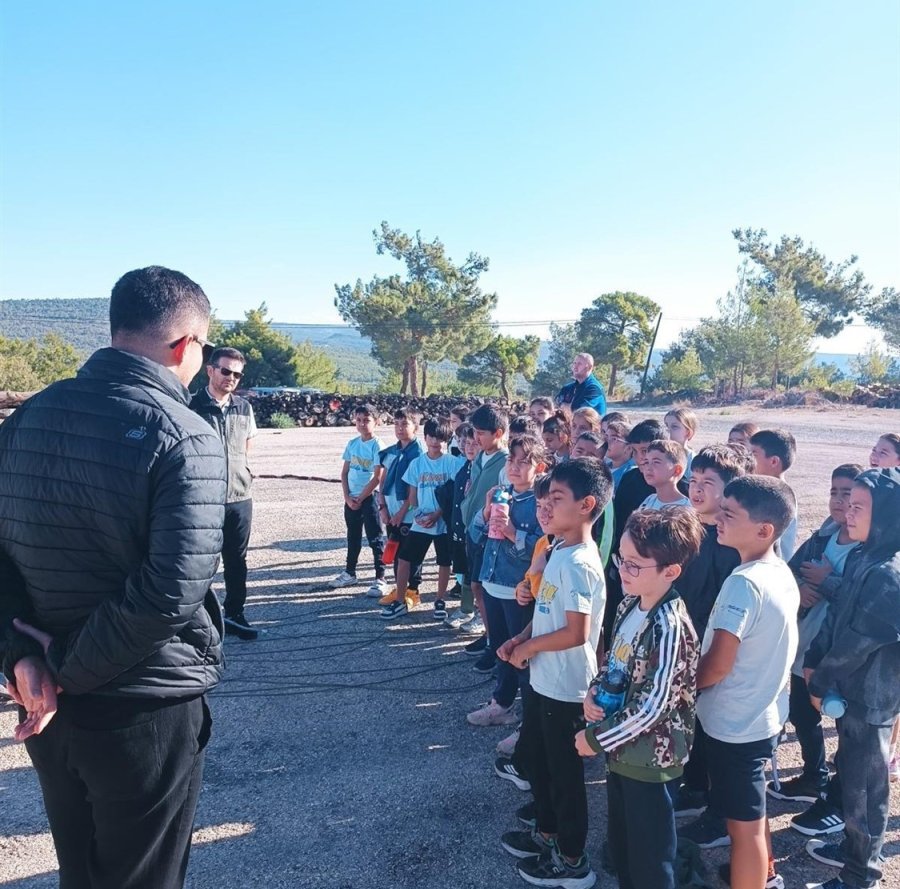 Öğrencilere, Yangınla Mücadelede Hava Gücünün Önemi Anlatıldı