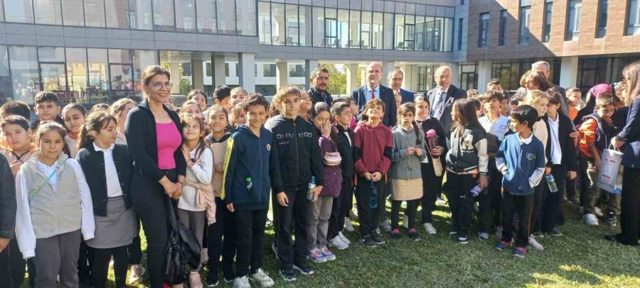 Minik Öğrenciler Dünya Yumurta Günü’nde Sağlıklı Beslenmeyi Öğrendi