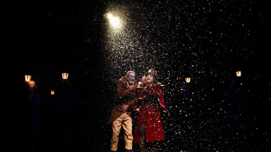 Alanya Belediye Tiyatrosu Yeni Sezonun İlk Prömiyerini Yaptı