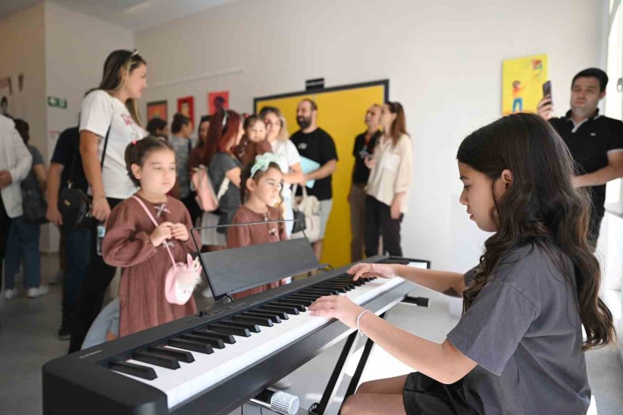 Mersin’de ’dünya Kız Çocukları Günü’ Renkli Etkinliklerle Kutlandı