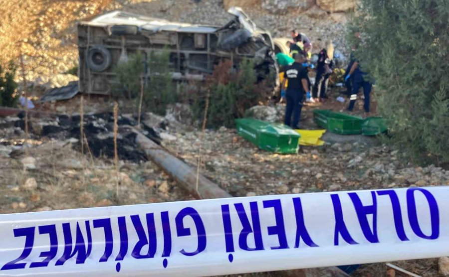 Mersin’deki İşçi Servisi Kazasında Ölü Sayısı 6’ya Yükseldi