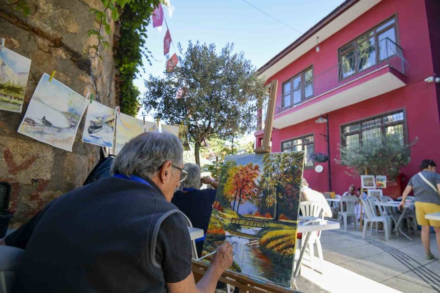 Antalya’da Sanatın Kalbi Kaleiçi’nde Attı