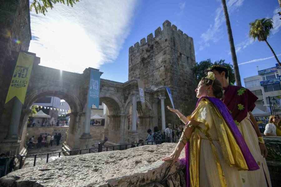 Antalya’da Sanatın Kalbi Kaleiçi’nde Attı