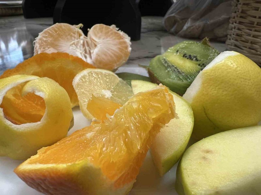 Çöp Diye Atılan Meyve Kabukları Bağışıklık Dostu Olabilir