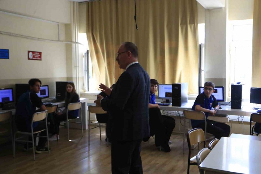 Antalya’da Deprem Tahliye Tatbikatı Gerçekleştirildi