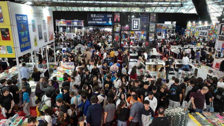 Antalya Kitap Fuarı’nı 1 Milyon 103 Bin Kişi Ziyaret Etti