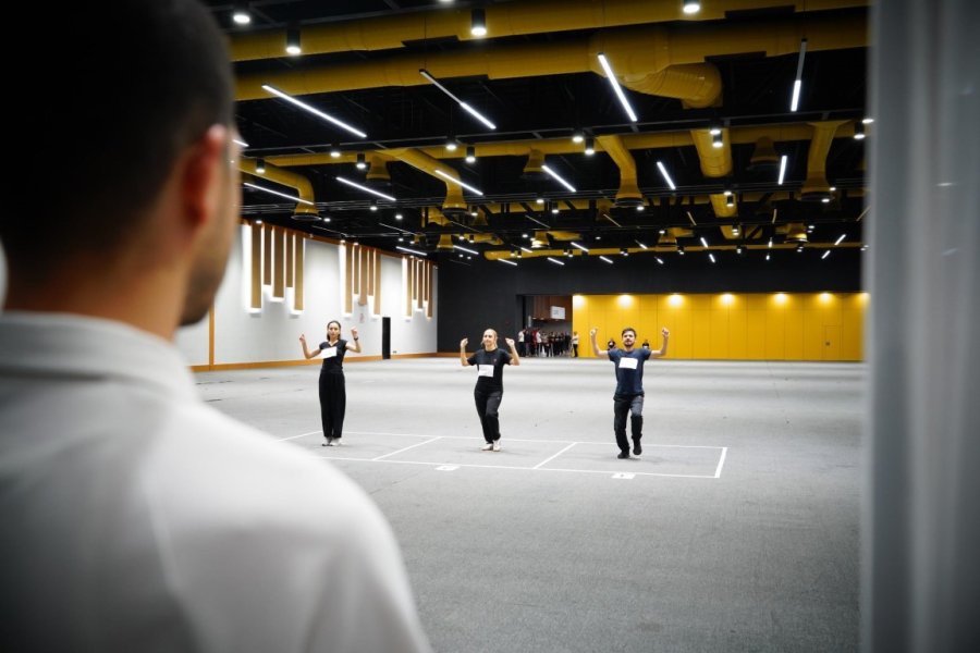 Halk Oyunları Topluluğu Yeni Üyelerini Seçti