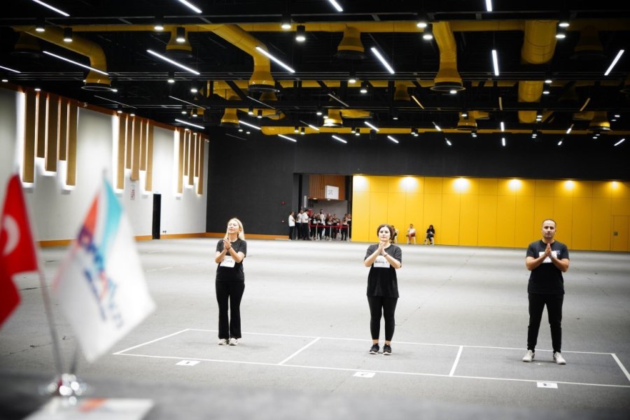 Halk Oyunları Topluluğu Yeni Üyelerini Seçti