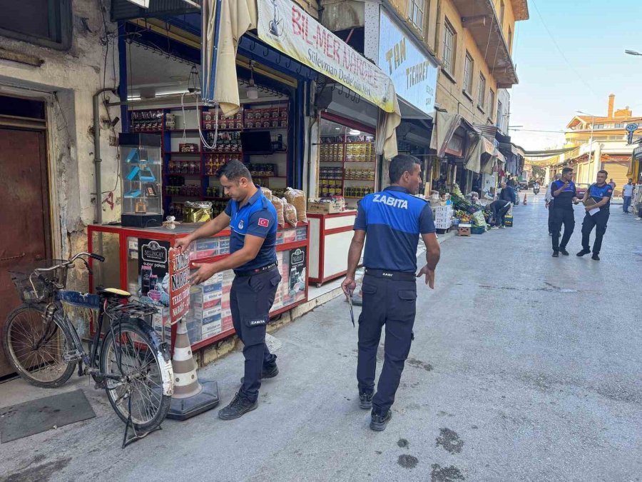 Tarsus’ta Kaldırım İşgaline İzin Verilmiyor