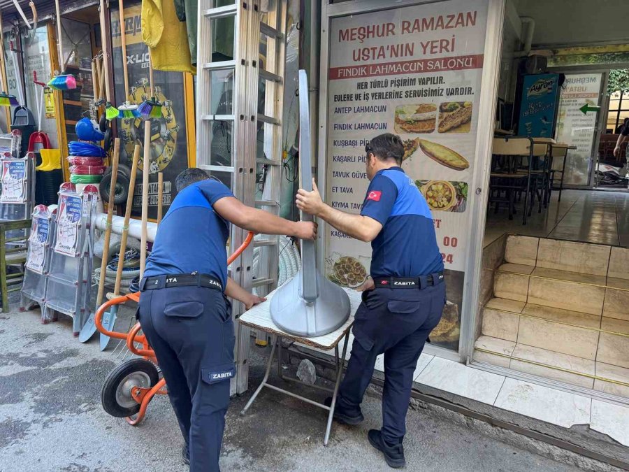 Tarsus’ta Kaldırım İşgaline İzin Verilmiyor