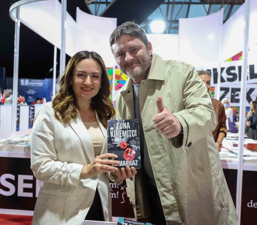 Antalya Kitap Fuarı’nı 1 Milyon 103 Bin Kişi Ziyaret Etti