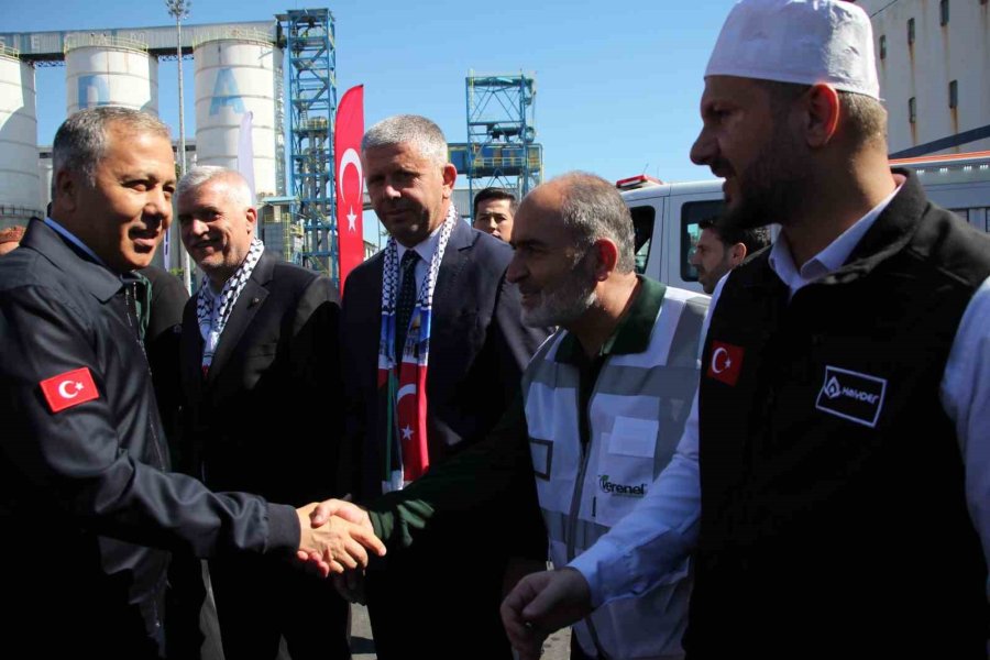 17. İyilik Gemisi, Bakan Yerlikaya’nın Katıldığı Törenle Gazze’ye Uğurlandı