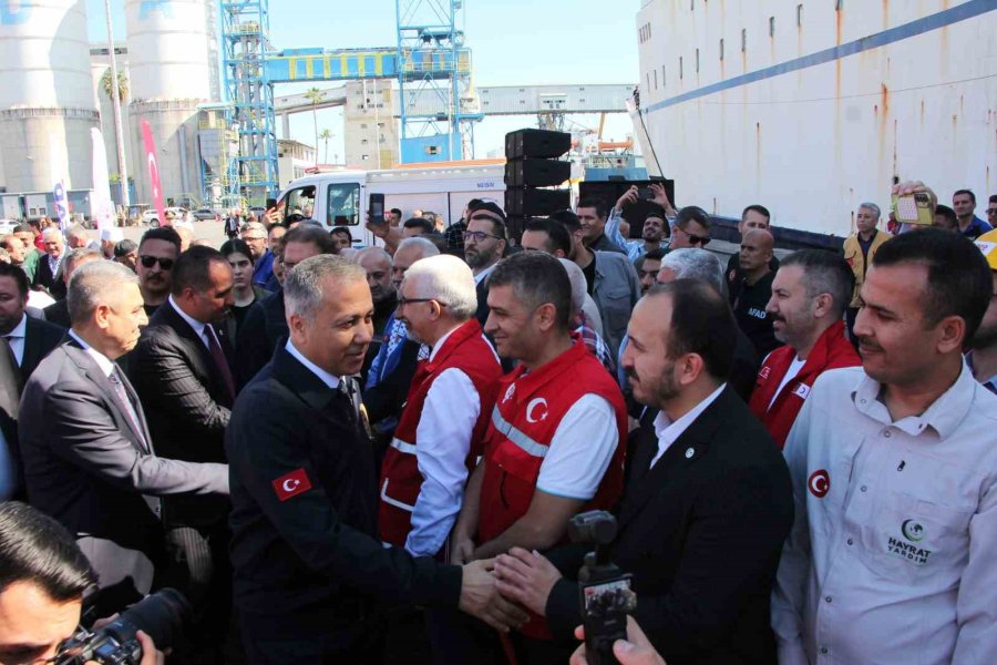 17. İyilik Gemisi, Bakan Yerlikaya’nın Katıldığı Törenle Gazze’ye Uğurlandı