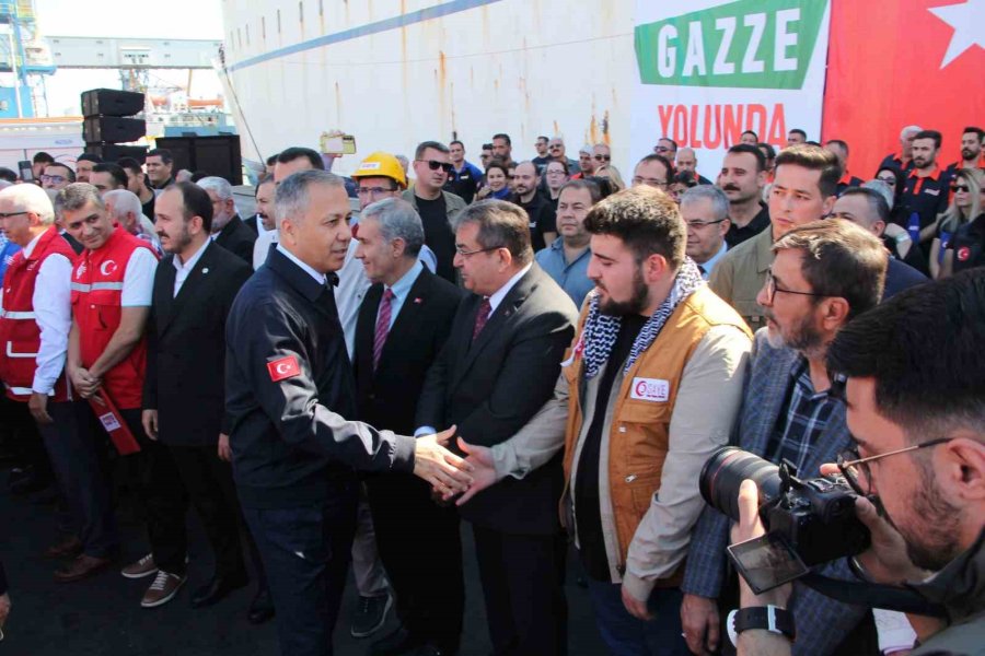 17. İyilik Gemisi, Bakan Yerlikaya’nın Katıldığı Törenle Gazze’ye Uğurlandı
