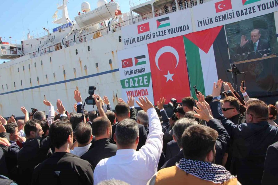 17. İyilik Gemisi, Bakan Yerlikaya’nın Katıldığı Törenle Gazze’ye Uğurlandı