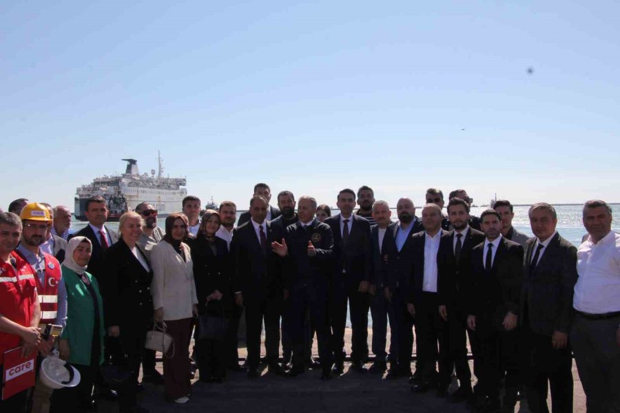 17. İyilik Gemisi, Bakan Yerlikaya’nın Katıldığı Törenle Gazze’ye Uğurlandı